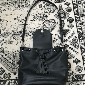 Black bucket bag